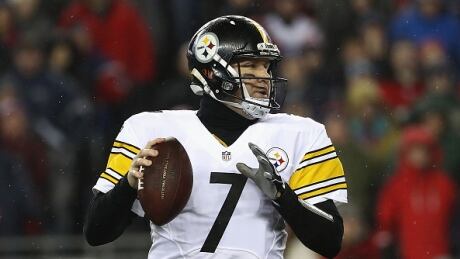 Ben Roethlisberger, who turned 35 last month, announced on Twitter Friday that he plans to be under centre in 2017. The two-time Super Bowl winner contemplated retirement after Pittsburgh's loss to New England in the AFC championship game. Ben-Roethlisberger-return
