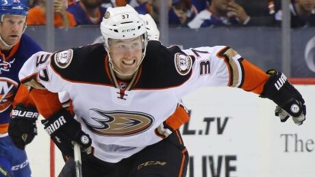 Forward Nick Ritchie has been suspended for the Ducks' final regular-season game and first playoff game for his one-punch knockdown of Blackhawks defenceman Michal Rozsival. ritchie-nick-161016-1180