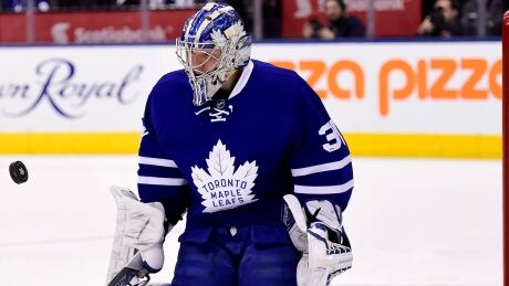 Toronto Maple Leafs goaltender Frederik Andersen was forced to leave Saturday's game against the Pittsburgh Penguins. Frederik-Andersen-01082017
