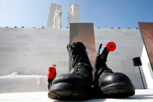 WW1-CENTURY/VIMY-CANADA