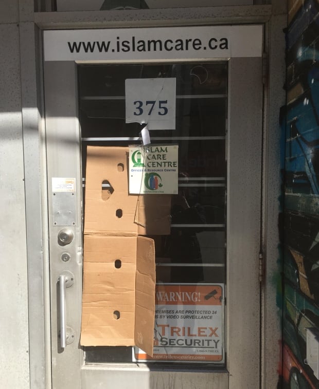 Ottawa Islam Care Centre vanadalism windows smashed April 14, 2017