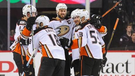 The Ducks completed the sweep of the Flames on Wednesday night in Calgary. 95398117