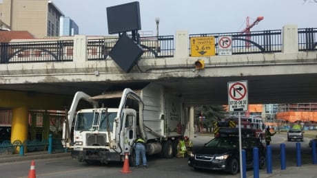 Stuck Truck Centre Street Bridge