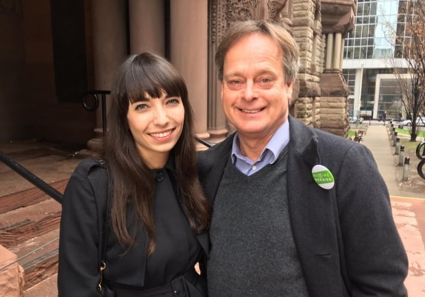 Ontario, destapa la olla del plan, incluyendo los pedidos en línea, 150 stand-alone ... - CBC.ca 2 Marc Emery Jodie Emery Prince of Pot legalization