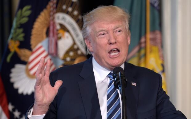 Thousands of scientists protest against Trump slashing research budgets