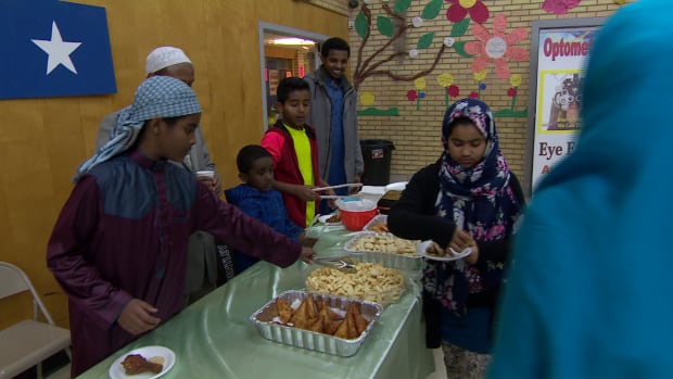Mosque open-house food