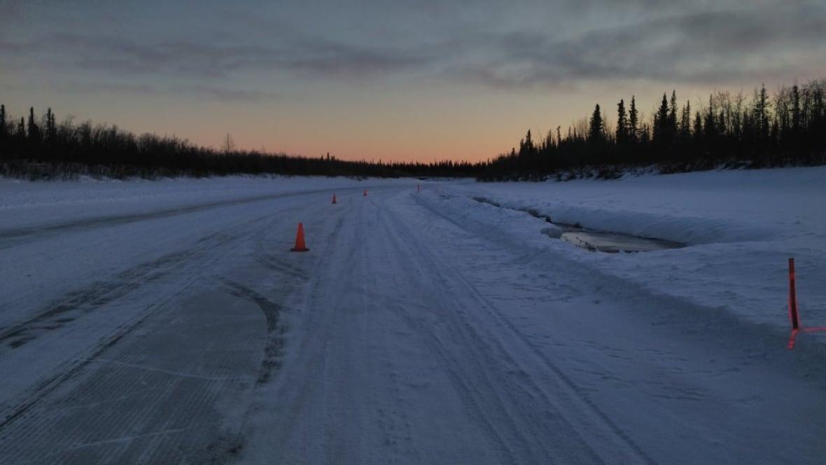 Sudden closure of Aklavik ice road leaves community angry, confused