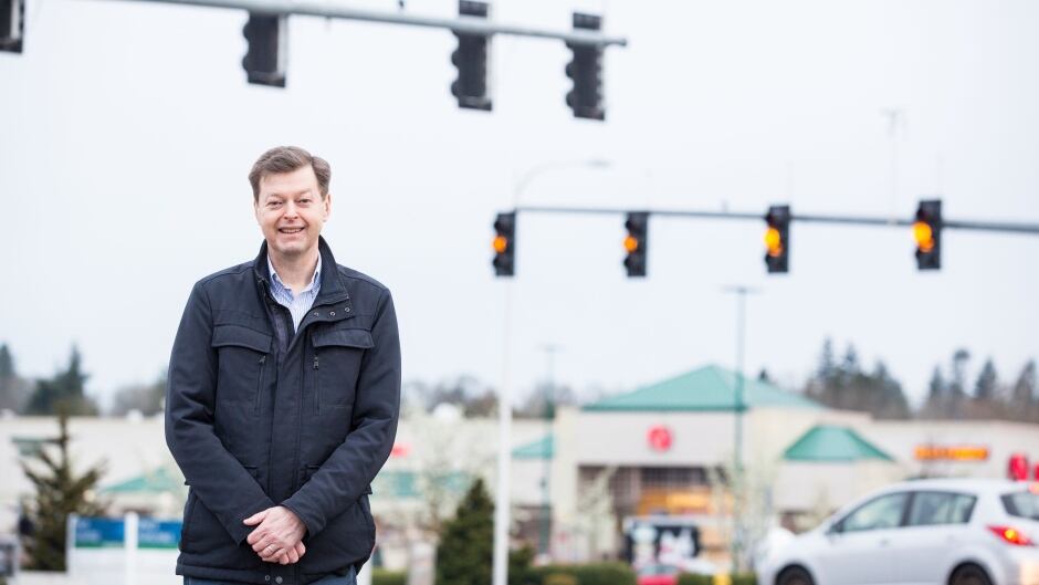 Mats Jarlstrom was fined $500 for billing himself as an engineer while promoting his research on traffic lights.