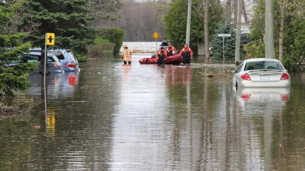 Quebec's public security minister says flood situation improving gradually Quebec's public security minister says flood situation improving gradually