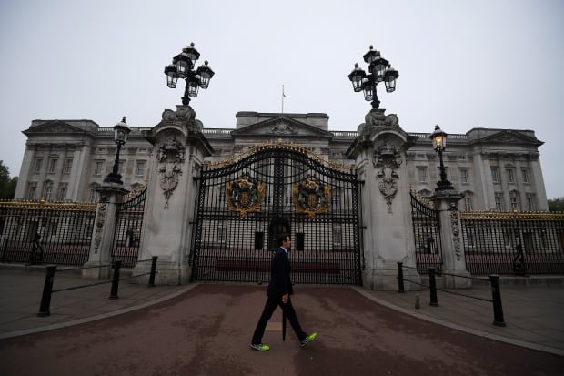Buckingham Palace Official Tells AP Staff Called for Meeting Buckingham Palace Official Tells AP Staff Called for Meeting