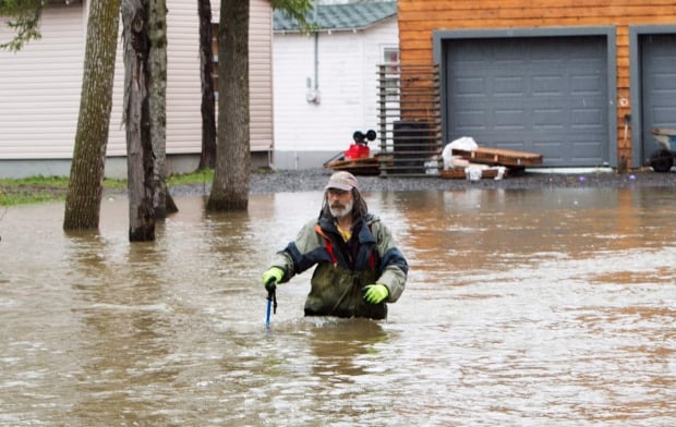 QUE Flooding 20170505 TOPIX