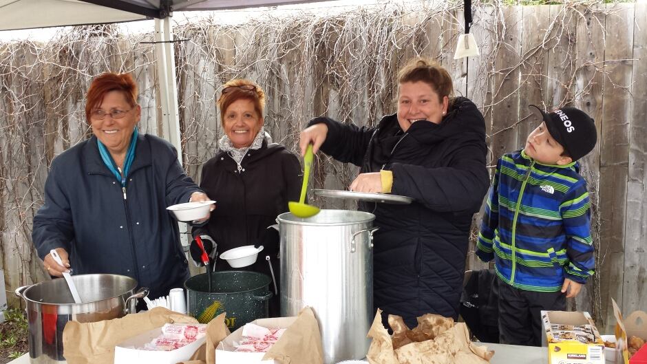 Volunteers in Vaudreuil