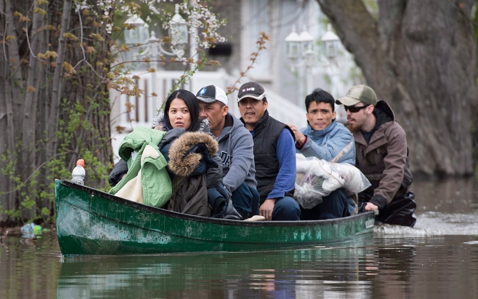 Pierrefonds canoe