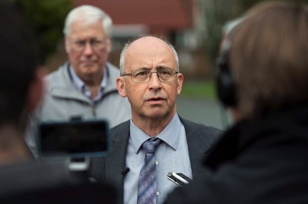 Nova Scotia parties search for undecided voters in campaign's last weekend