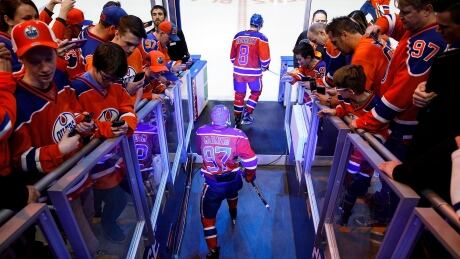 In a single season the Edmonton Oilers have erased the memory of the past decade's failure. 700039452cm040_ducks_oilers.jpg