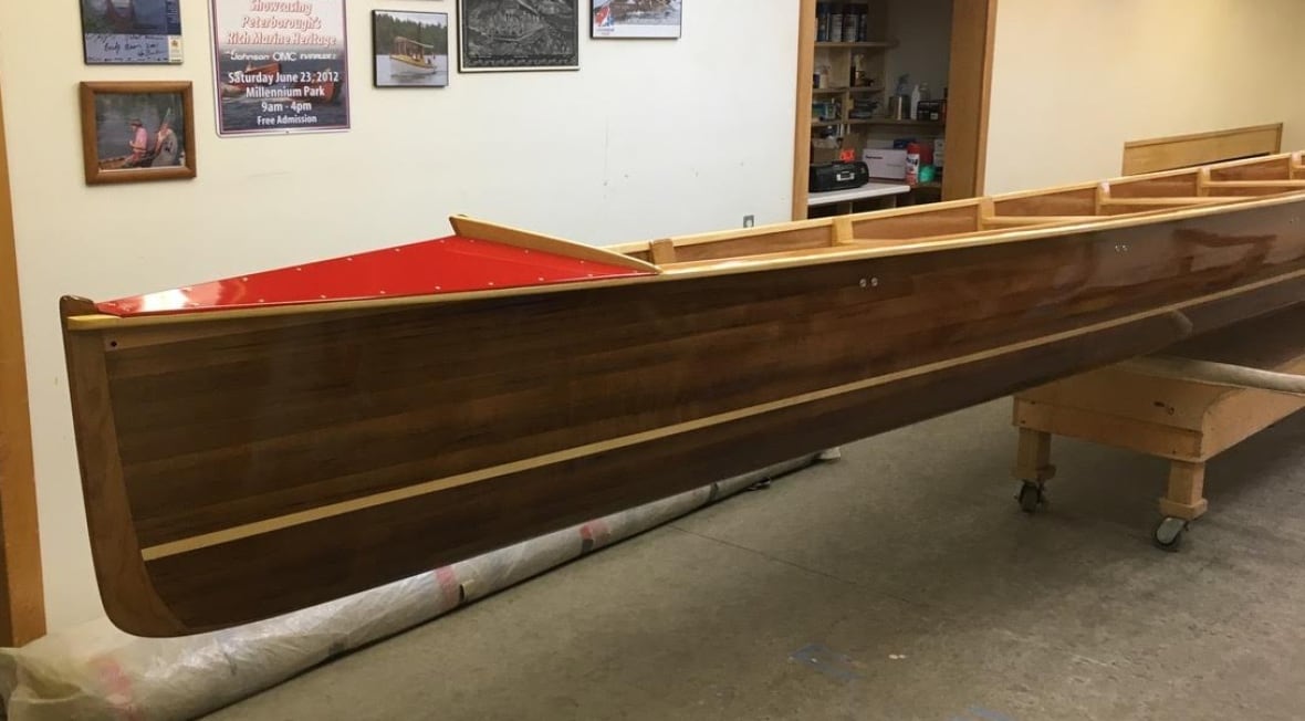 New 25K war canoe gives Banook paddlers edge in 'very Canadian' sport CBC News