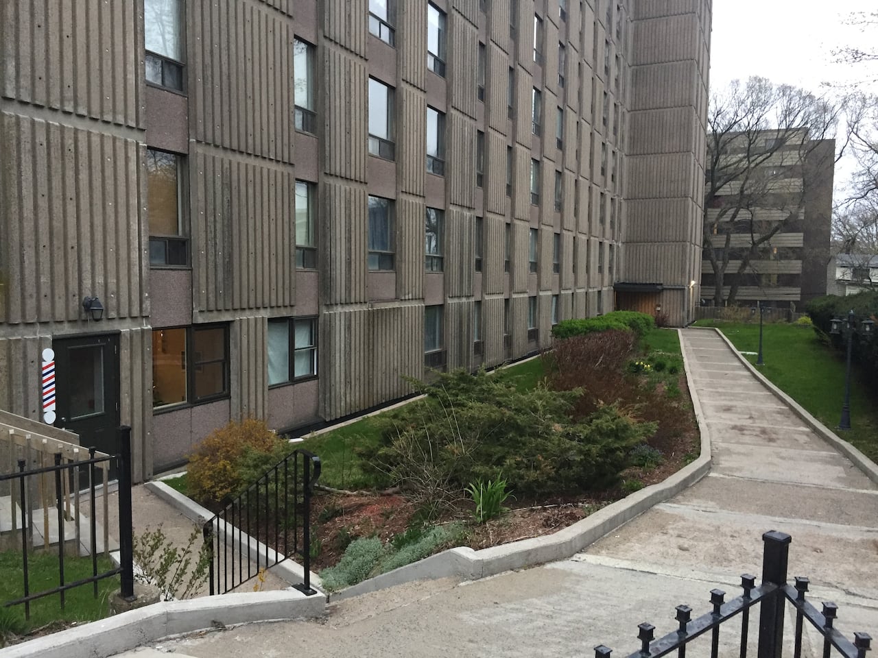 Halifax Woman 84 Fears She May Lose Apartment Over Medical Oxygen Tank Cbc News