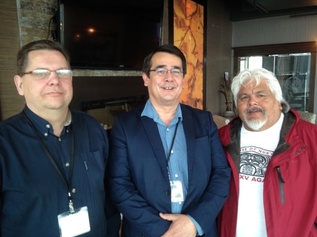 (l-r) Don Davis, Bob Chamberlin, Ted Walkus.