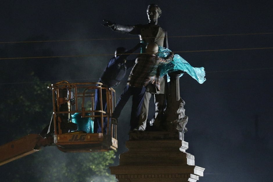 NEW ORLEANS-MONUMENTS/