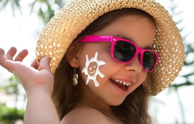 Sunscreen sunglasses child