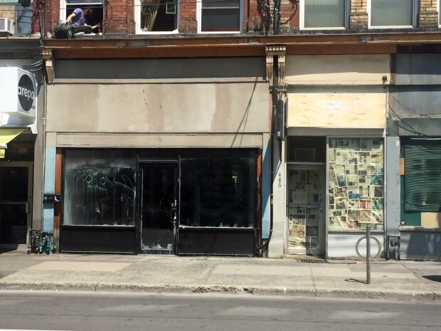 queen st closed business