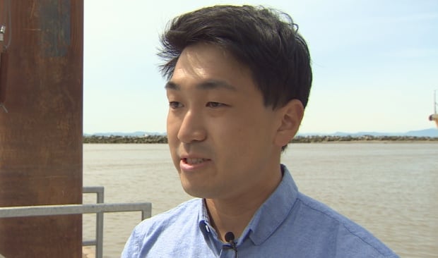 Michael Fujiwara Steveson dock sea lion video taker