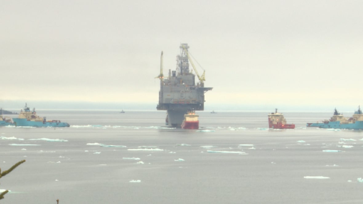 Hebron platform heading out to sea Saturday - Newfoundland & Labrador ...