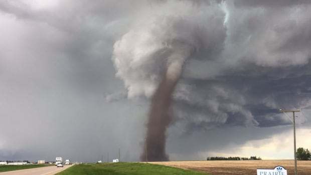 Tornado di Three Hills, Kanada.