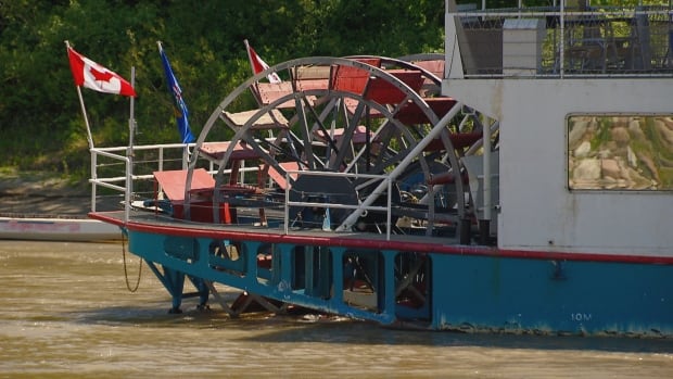 Riverboat wheel