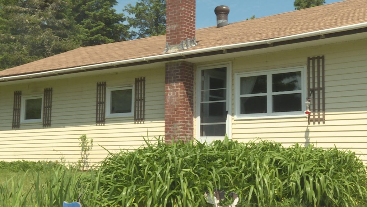 Beersville family lives without water, refrigeration after NB Power