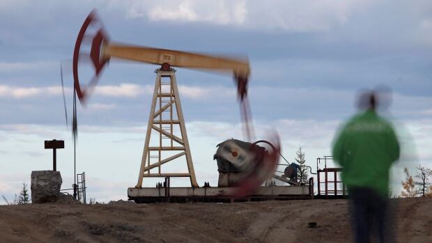 TSX slumps to 6-month low as resource stocks slide