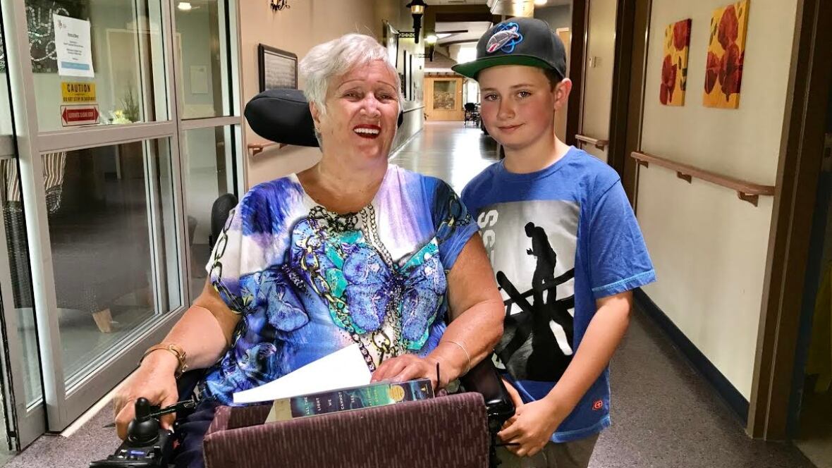 Saskatoon program turns longterm care home into Grade 6 classroom