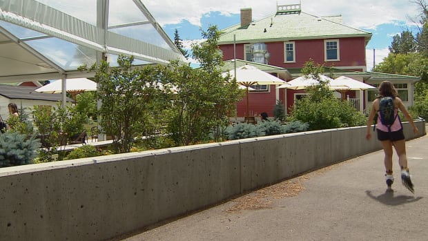 Dean House flood wall