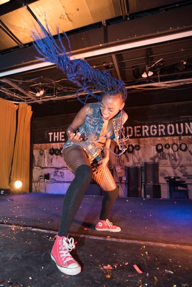 air guitar