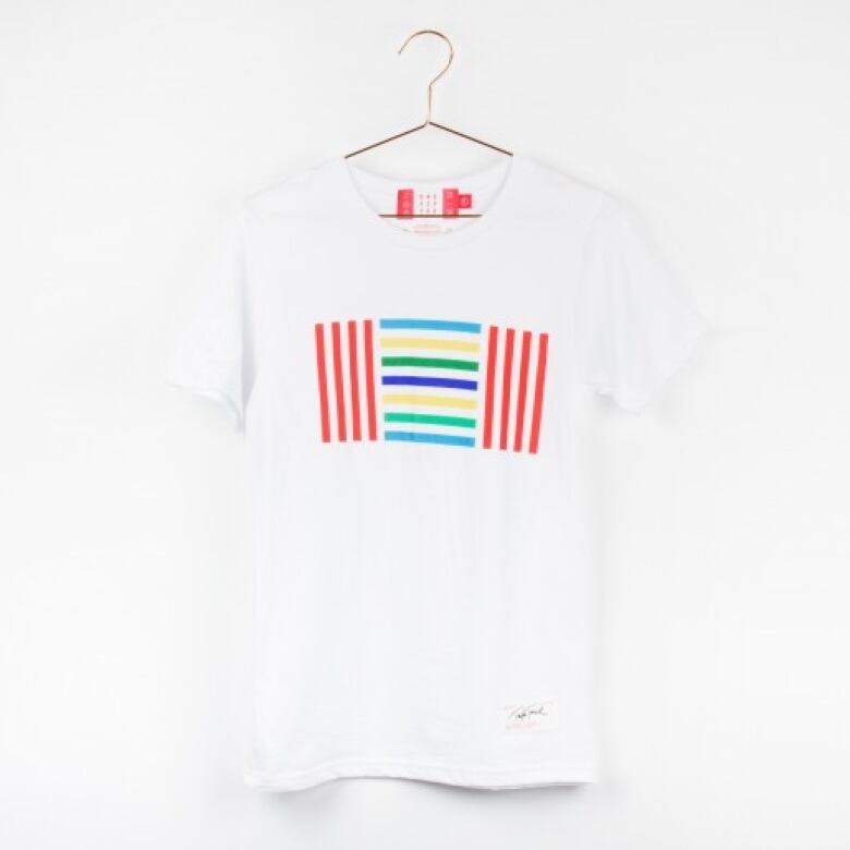 (U.P. $29) Old Navy Vintage America Flag T-Shirt