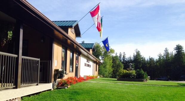 Loon Lake & District Golf & Country Club