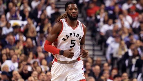 DeMarre Carroll has reportedly been traded to the Brooklyn Nets. demarre-carroll