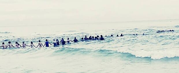 Panama City human chain