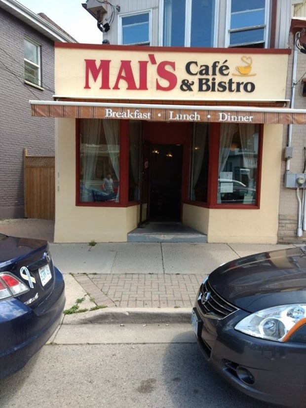 Mai's Cafe & Bistro