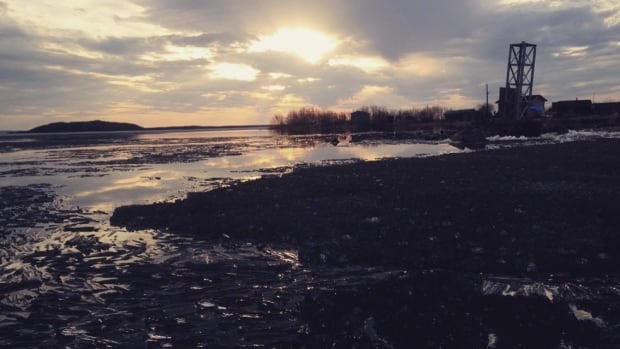 Lutsel K'e sunset near the water