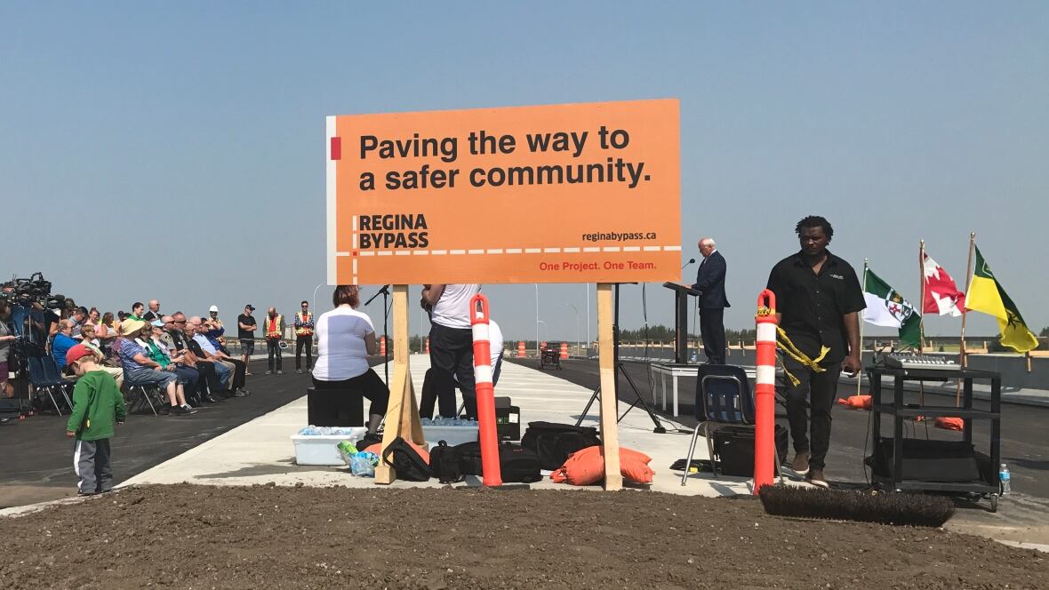 New Balgonie overpass brings hope of safer route near Regina
