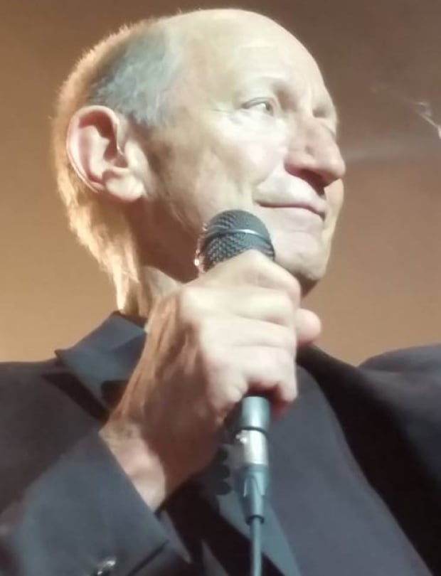 Kenny Shields