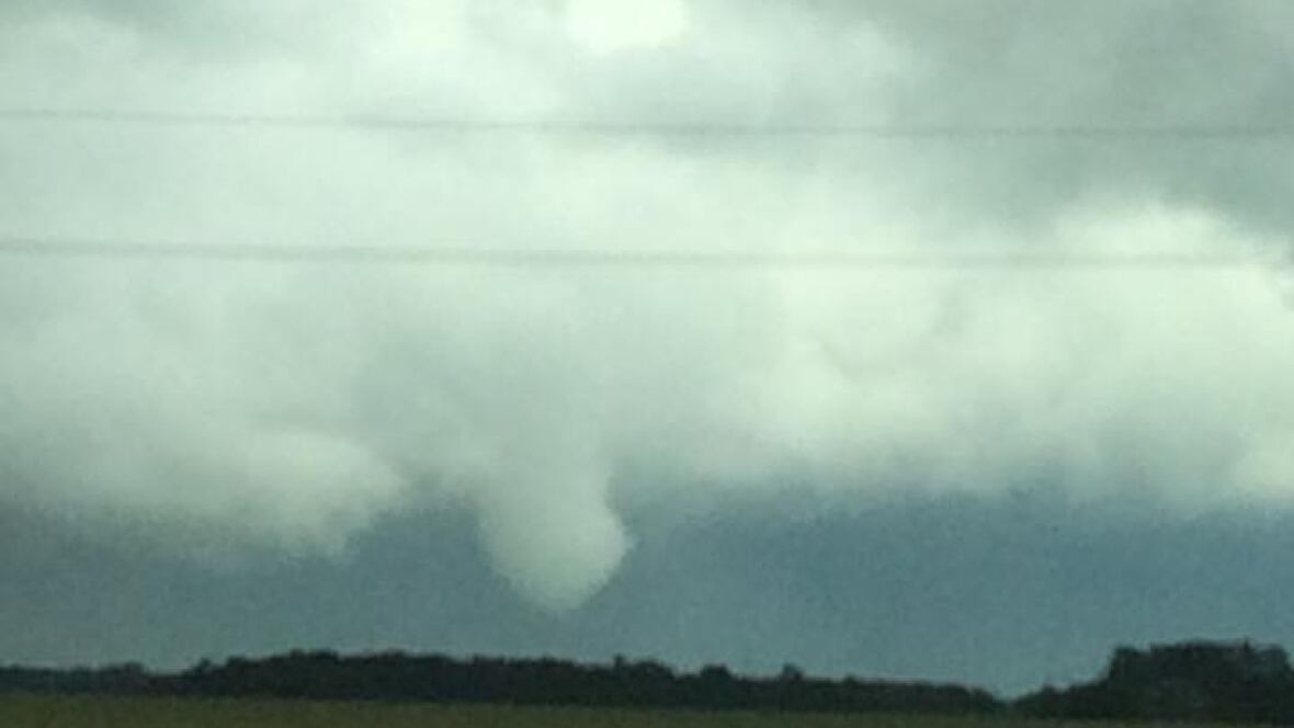 Funnel cloud spotted in Anola, Man. as Winnipeg deluged Manitoba