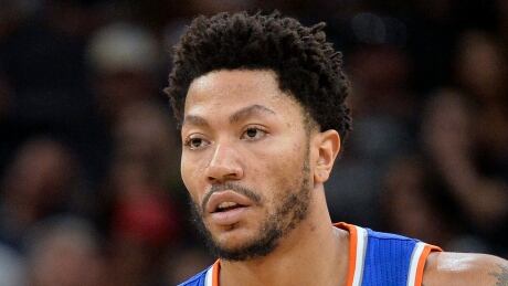 Free agent Derrick Rose has reportedly signed with the Cleveland Cavaliers. cavaliers-cleveland