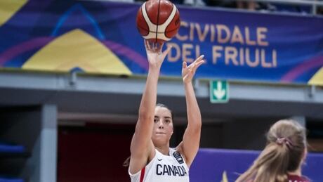 Aislinn Konig knocked down 10 three-pointers as Canada beat Latvia 74-70 to complete the group stage of the FIBA U19 Women's World Cup in first place. konig-aislinn-072517