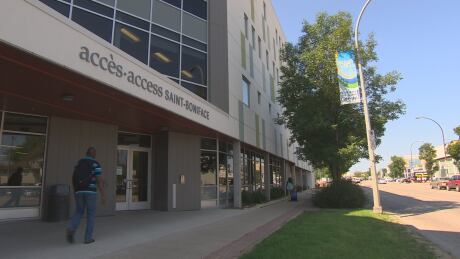 Centre de santé Saint-Boniface is an Access centre located at 170 Goulet St. It will start also acting as a QuickCare clinic at the start of 2018. Centre de santé Saint-Boniface