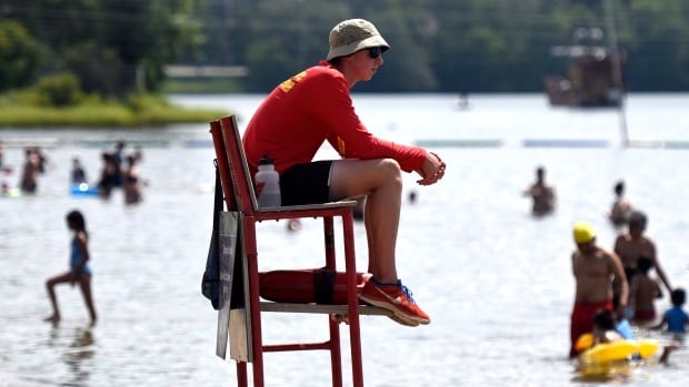 outdoor workers at risk of heat stroke