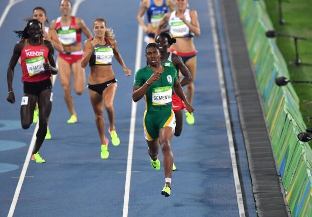 semenya-ahead-of-pack