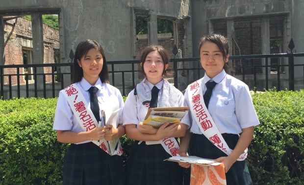 Hiroshima memorial students