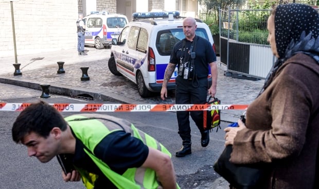 Relevance of military presence on French streets debated after vehicle attack Relevance of military presence on French streets debated after vehicle attack